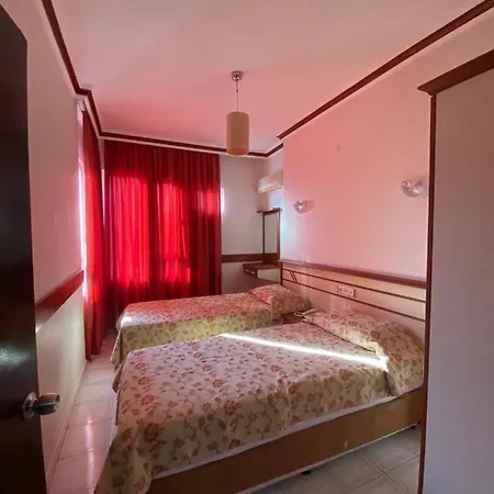 Lavinia & Apartahotel 3*