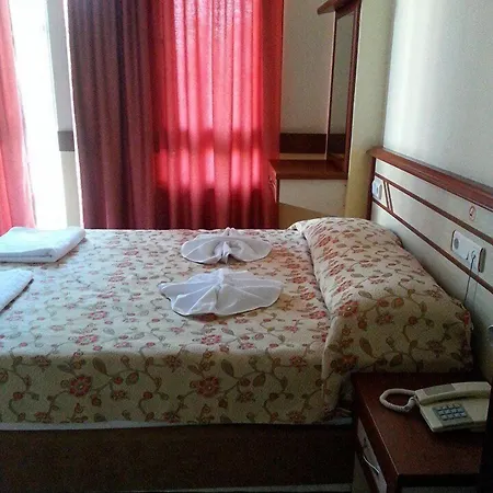 Apartahotel Lavinia &