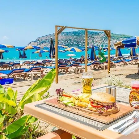 Apartahotel Lavinia &